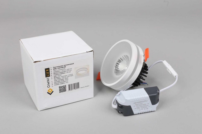 Светильник встраиваемый светодиодный Omnilux Napoli OML-102709-06 