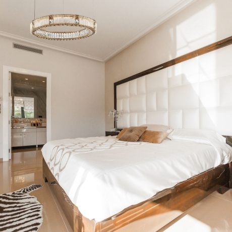 Подвесная люстра Favourite Templum 4204-8P 