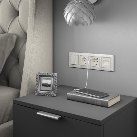 Встраиваемые розетки 220V