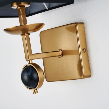 Бра с лампочкой Favourite Diva 2822-1W+Lamps E14 Свеча 