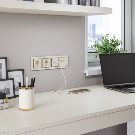 Встраиваемые розетки 220V