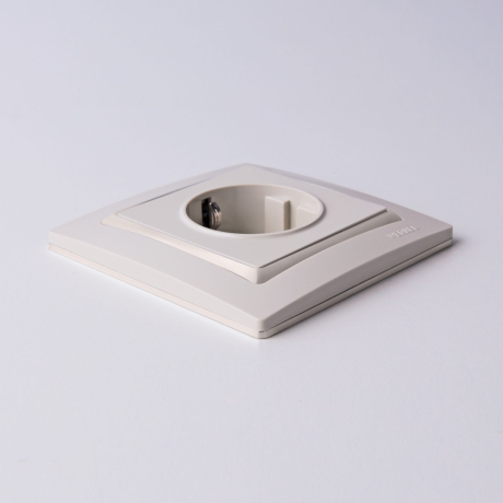 Встраиваемые розетки 220V