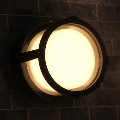 Потолочные уличные светильники