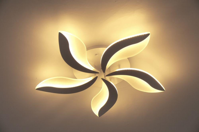 Потолочная диммируемая люстра с пультом ДУ Escada Wind 10214/SG (60W) 